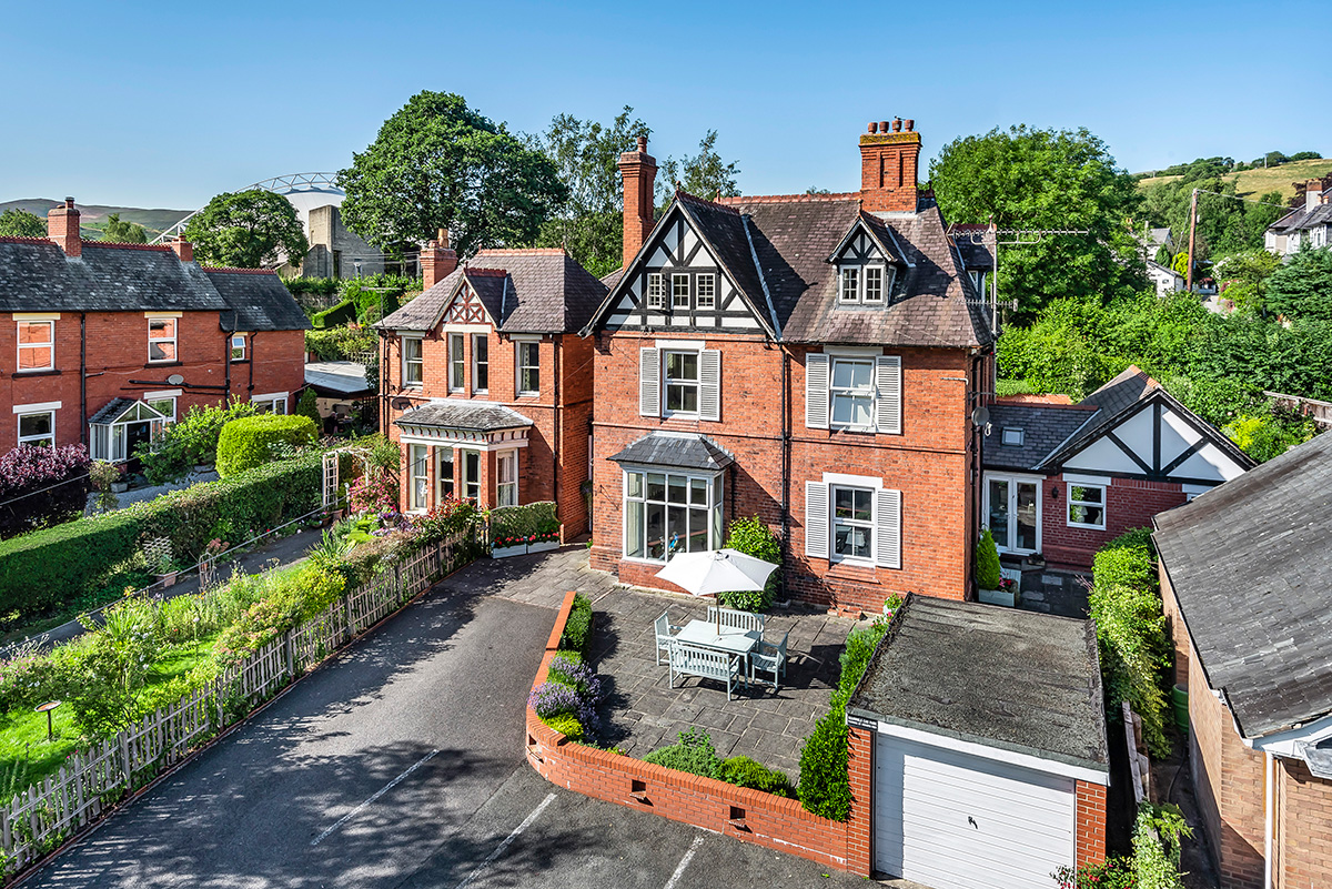 Squirrels guest house, Llangollen Daniel James Residential